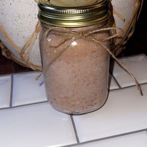 Oatmeal almond body scrub